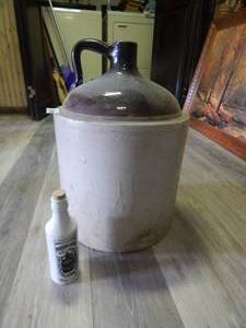lot 1795 image: Five Gallon Crock