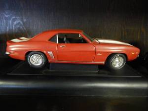 lot 2903 image: Vintage Camero Model Car