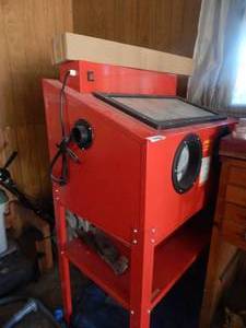 lot 1661 image: Steel Blast Cabinet