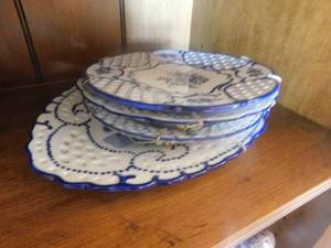 lot 2735 image: Blue and White Display Plates