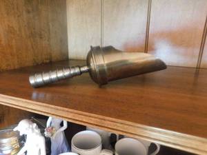 lot 2732 image: Brass Handle Ice Scoop.