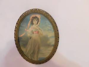 lot 2992 image: Framed Oval Picture wInteresting Frame