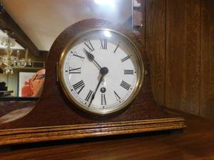 lot 2758 image: Ansonia Clock