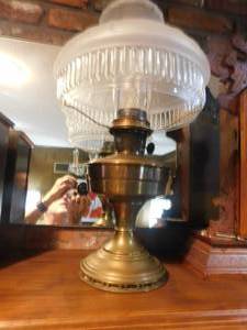 lot 2762 image: Old-fashioned Kerosene Lantern