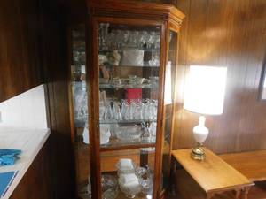 lot 2691 image: Oak Display cabinet