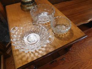 lot 2772 image: Fostoria Serving Dishes (3)