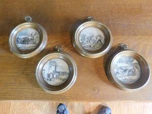 lot 2874 image: Small Round Pictures from Aron Bros Co.