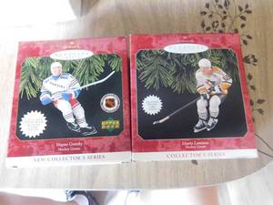 lot 2828 image: Hallmark Keepsake Ornaments - Gretsky & LeMieux