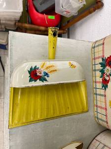 lot 13 image: vintage metal flowered dust pan