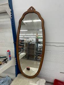 lot 34 image: large Oval dresser mirror