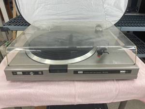 lot 3750 image: sansui turn table