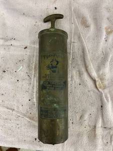 lot 3774 image: fyr-fyter fire extinguisher