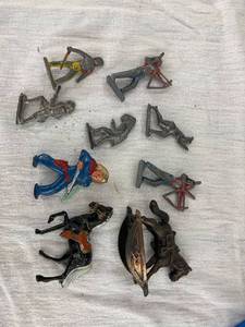 lot 3834 image: metal cowboy & Indians