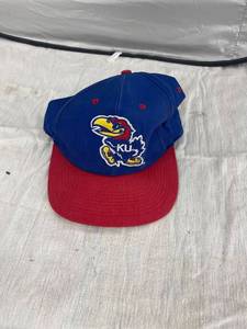 lot 3842 image: KU hat