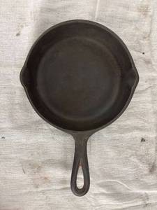 lot 3855 image: 6 12 cast iron skillet