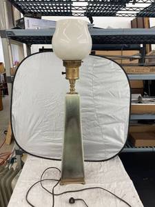 lot 3860 image: vintage lamp