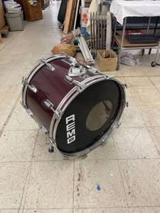 lot 3867 image: tama imperailstar bass drum