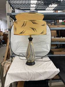 lot 3876 image: vintage table lamp