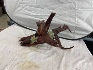 lot 3883 image: driftwood owl candle