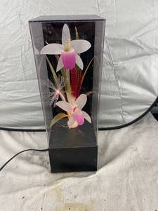 lot 3919 image: Fiber-optic flower music box