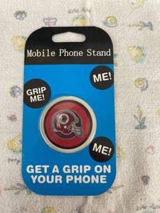 lot 3965 image: redskins pop socket