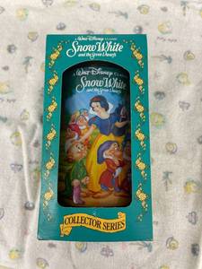 lot 3991 image: 1994 Burger King Snow White cup