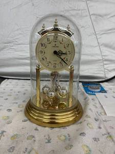 lot 4010 image: anniversary clock