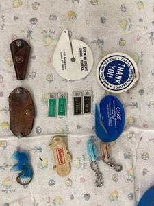 lot 4032 image: lot of vintage advertisement and car stuff