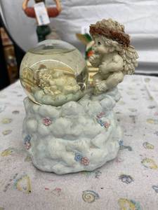 lot 4042 image: Westland musical snow globe works