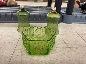 lot 4060 image: green glass lot