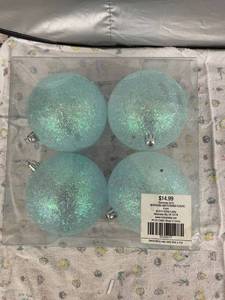 lot 4115 image: 4 inch Christmas bulbs