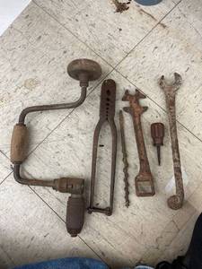 lot 4137 image: vintage tool lot