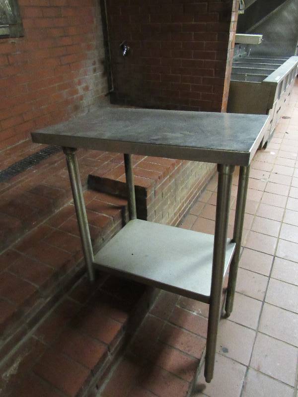 lot 109 image: 20x30 All Stainless Fully Welded Table