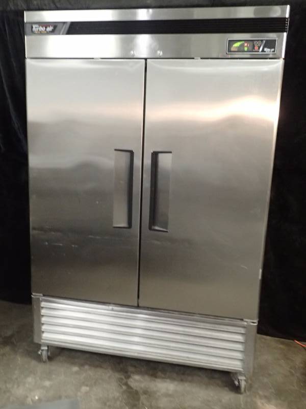 lot 3481 image: TurboAir TSF-49SD Super Deluxe Freezer, Reach-in