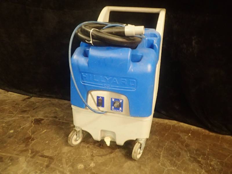 lot 3508 image: Hillyard C2 Touch-Free Cleaning Companion