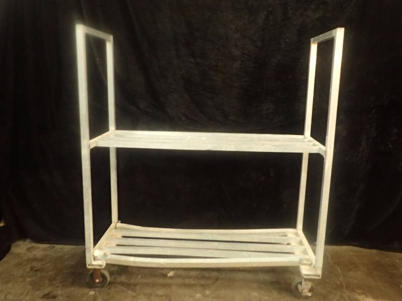 lot 3512 image: Aluminum Utility Cart on Casters