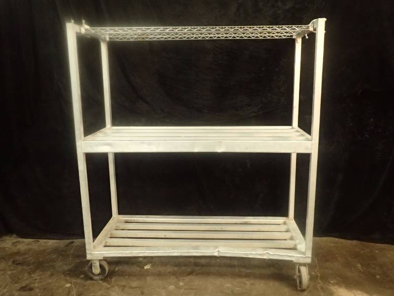 lot 3513 image: Aluminum Utility Cart on Casters