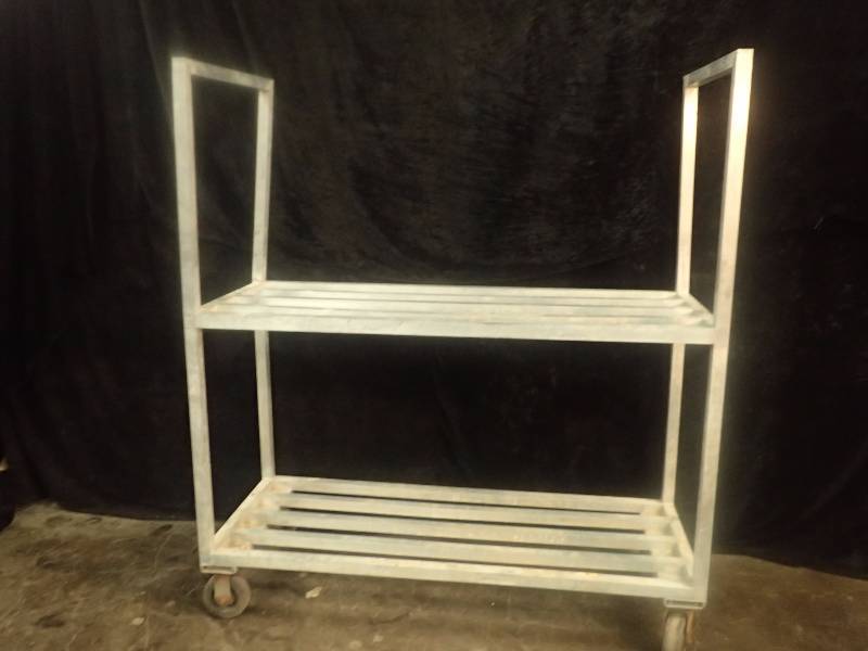 lot 3515 image: Aluminum Utility Cart on Casters