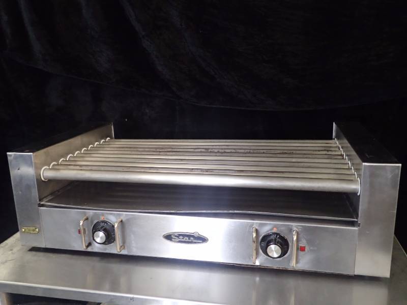 lot 3528 image: Star Manufacturing Hot Dog Roller Grill