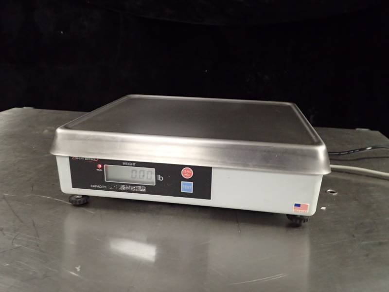 lot 3536 image: Avery Berkel 6720 Point of Sale Bench Scale