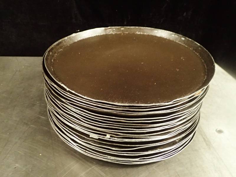 lot 3547 image: Approximately (20) 14 Pizza Pans