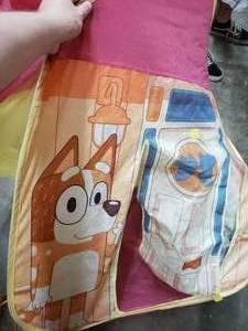 lot 7668 image: Toddler Dog Tent