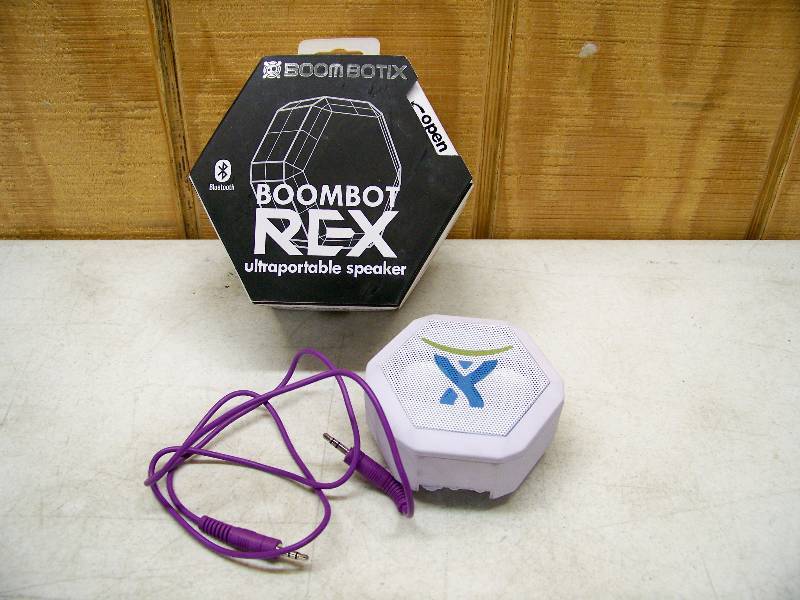 lot 519 image: Boom Botix Boombot Rex Ultraportable Speaker