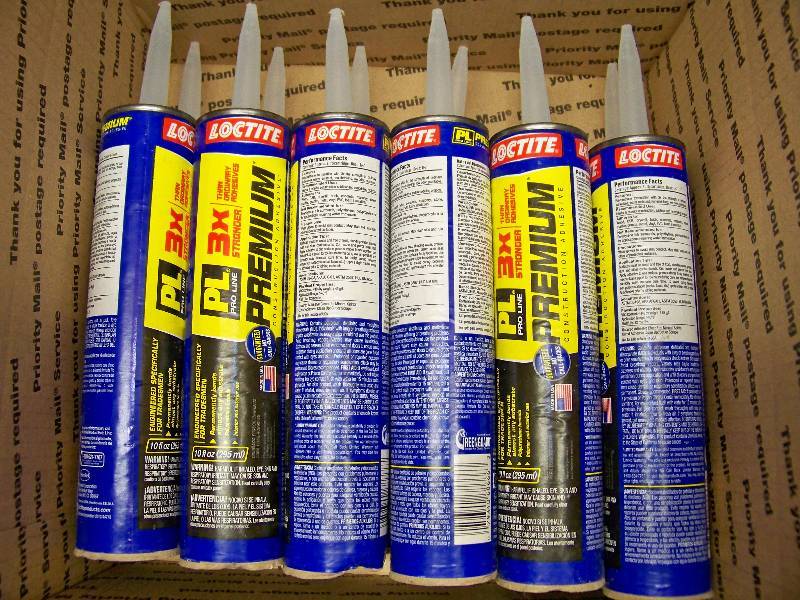 lot 532 image: 12 Tubes Loctite PL Premium Construction Adhesive