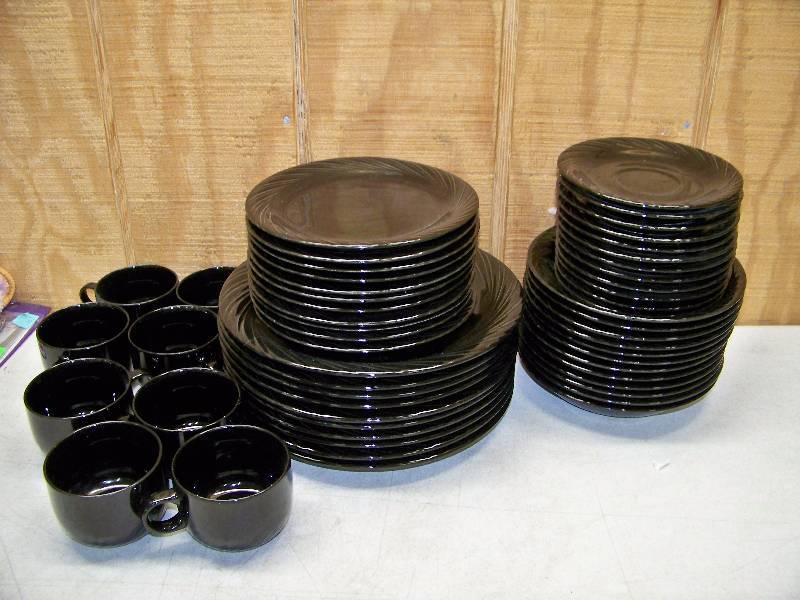 lot 540 image: Home Collection Black Swirl Stonewear Dishes
