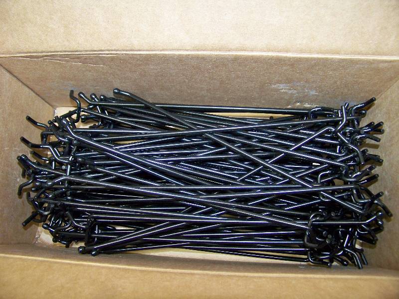 lot 543 image: 100 Black Peg Board Hooks