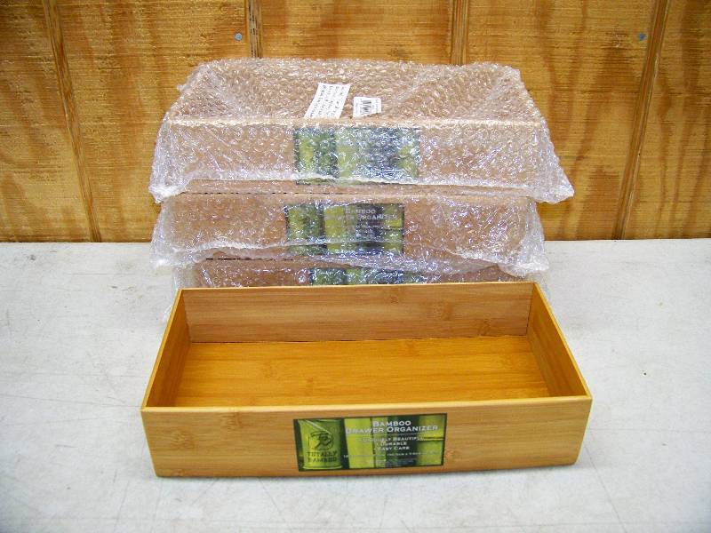 lot 558 image: 4 Bamboo Drawer Organizers
