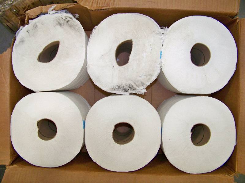lot 621 image: 6 Rolls Harbor 2 Ply Centerpull Towels
