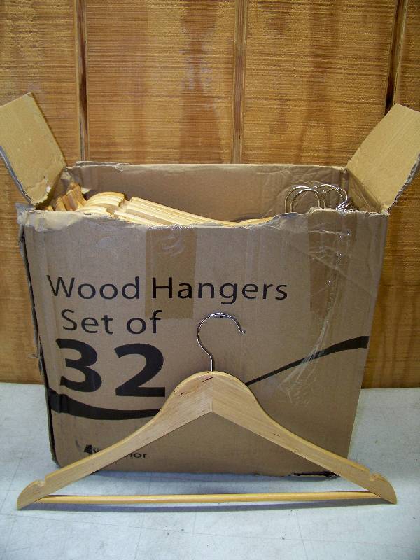 lot 658 image: 32 Whitmor Wood Hangers