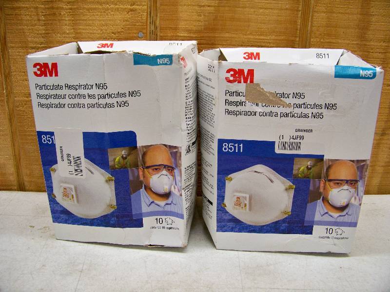 lot 700 image: 2 Boxes of 10 3M Particle Respirator
